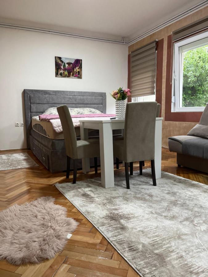Aloha Apartment Novi Pazar Exterior photo